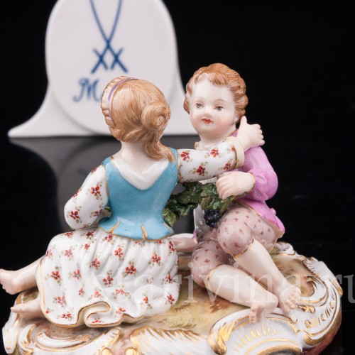 Фарфоровая фигурка Дети с виноградной лозой, аллегория осени, миниатюра, Meissen, Германия, сер. 19 - нач. 20 вв.