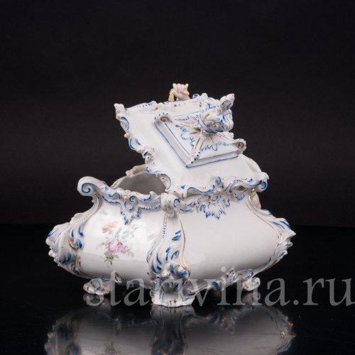 Фарфоровая фигурка Путти со шкатулкой, Германия, кон. 19, нач. 20 в.