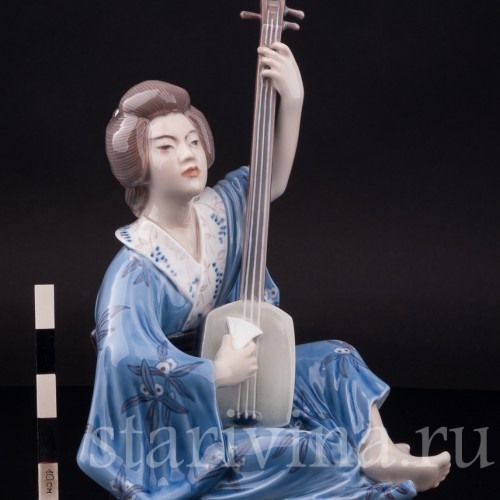 Фарфоровая фигурка Гейша играющая на инструменте, Dahl Jensen, Дания, сер. 20 в.