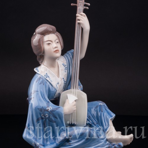 Фарфоровая фигурка Гейша играющая на инструменте, Dahl Jensen, Дания, сер. 20 в.