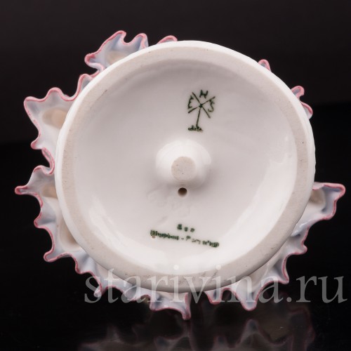 Фарфоровая статуэтка Девушка в капоре, Karl Ens, Германия, 1920-30 гг.