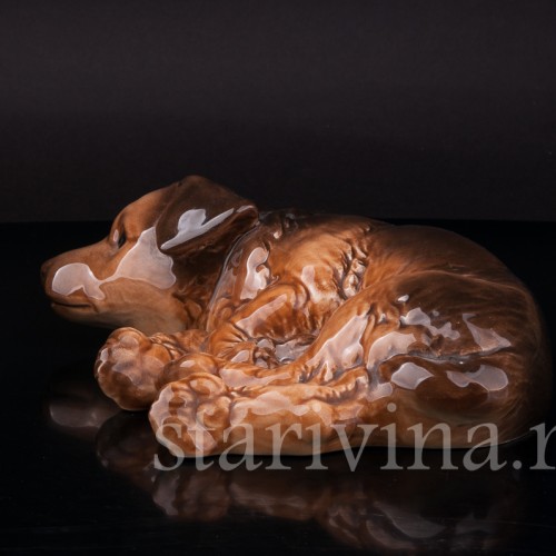 Статуэтка собаки из фарфора Лежащий щенок, Goebel, Германия, вт. пол. 20 в.