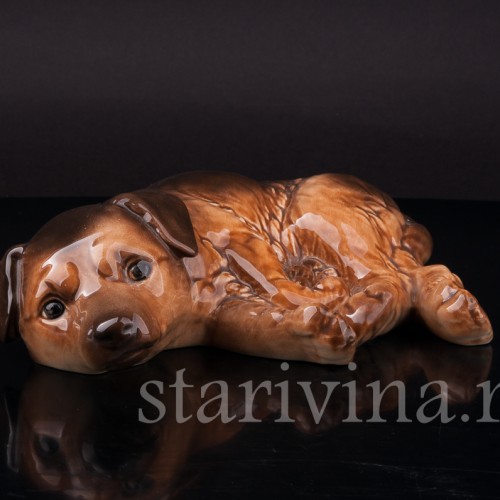 Статуэтка собаки из фарфора Лежащий щенок, Goebel, Германия, вт. пол. 20 в.