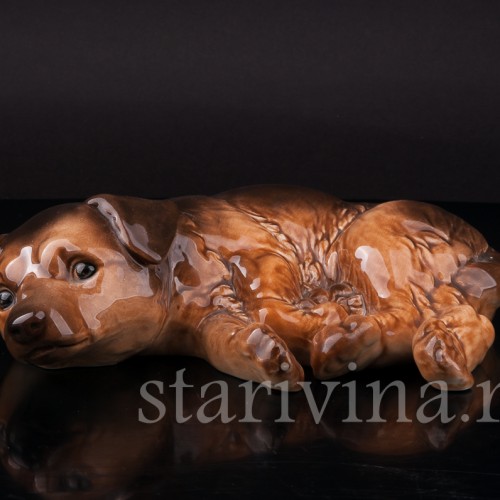 Статуэтка собаки из фарфора Лежащий щенок, Goebel, Германия, вт. пол. 20 в.