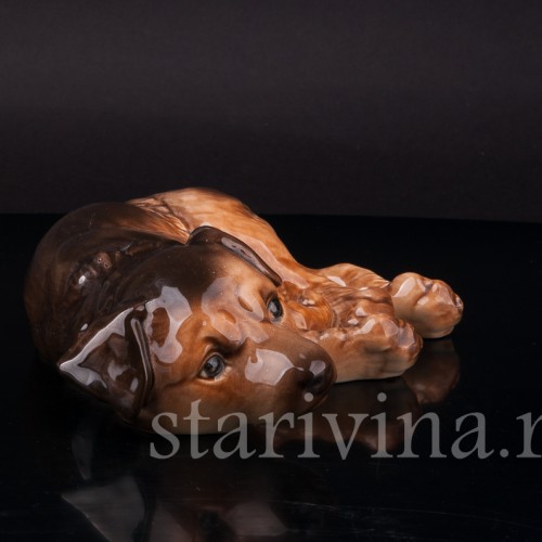 Статуэтка собаки из фарфора Лежащий щенок, Goebel, Германия, вт. пол. 20 в.