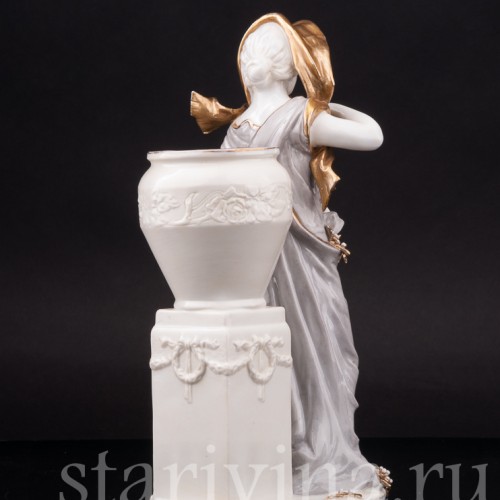Фарфоровая статуэтка Аллегория зимы, девушка в платке, Ernst Bohne Sohne, Германия, кон. 19, нач. 20 вв.