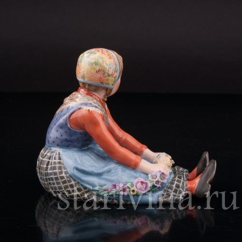 Фарфоровая статуэтка Девочка из Ютландии, Royal Copenhagen, Дания, 1946 год.