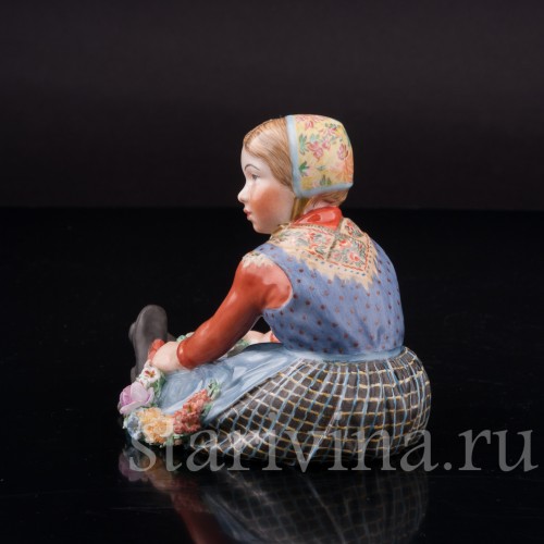 Фарфоровая статуэтка Девочка из Ютландии, Royal Copenhagen, Дания, 1946 год.