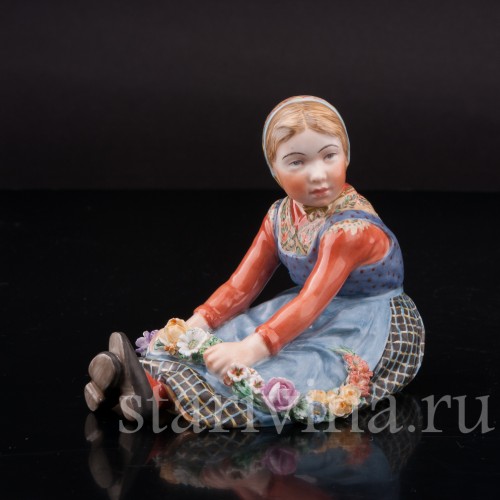 Фарфоровая статуэтка Девочка из Ютландии, Royal Copenhagen, Дания, 1946 год.
