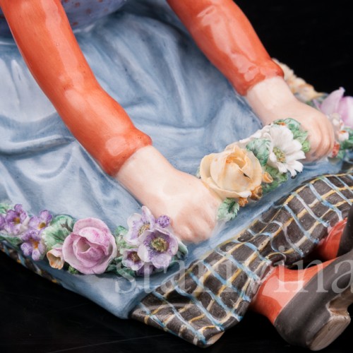 Фарфоровая статуэтка Девочка из Ютландии, Royal Copenhagen, Дания, 1946 год.