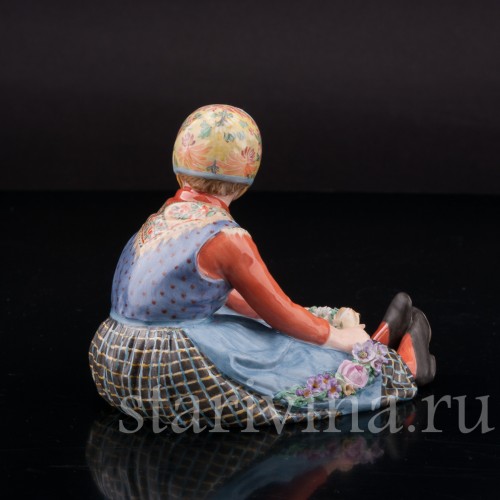 Фарфоровая статуэтка Девочка из Ютландии, Royal Copenhagen, Дания, 1946 год.