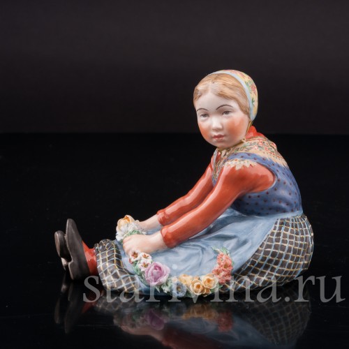 Фарфоровая статуэтка Девочка из Ютландии, Royal Copenhagen, Дания, 1946 год.