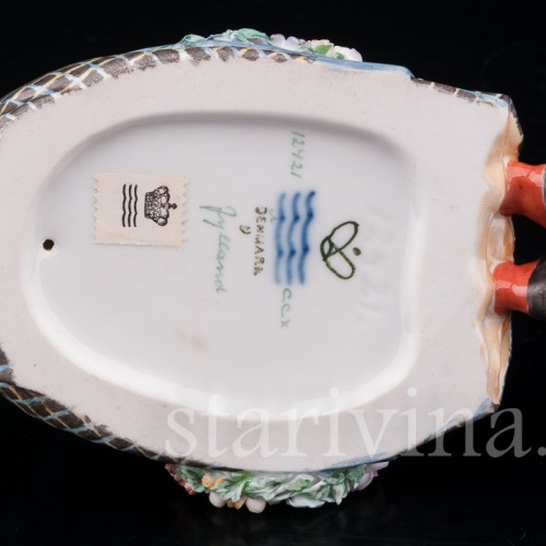 Фарфоровая статуэтка Девочка из Ютландии, Royal Copenhagen, Дания, 1946 год.