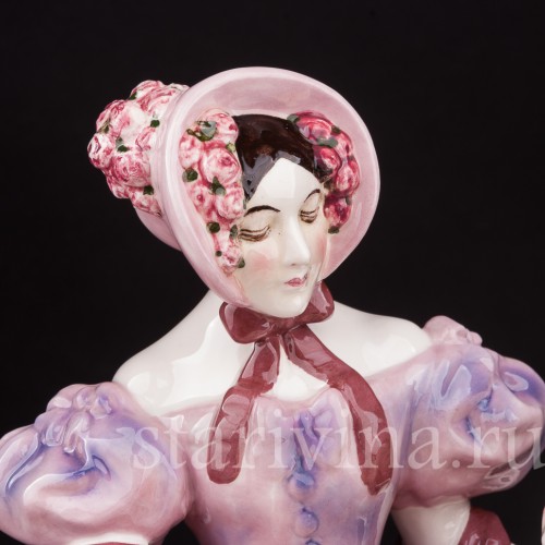 Фигурка из фарфора Девушка с девочкой, Goldscheider, Австрия, нач. 20 в.