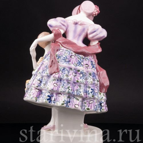 Фигурка из фарфора Девушка с девочкой, Goldscheider, Австрия, нач. 20 в.
