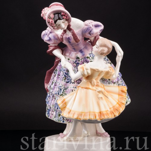 Фигурка из фарфора Девушка с девочкой, Goldscheider, Австрия, нач. 20 в.