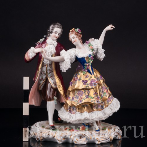 Фарфоровая статуэтка балерины Камарго с кавалером, кружевная, Volkstedt, Германия, до 1936 г.