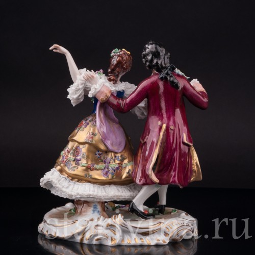 Фарфоровая статуэтка балерины Камарго с кавалером, кружевная, Volkstedt, Германия, до 1936 г.