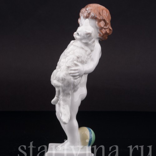 Фарфоровая фигурка Малыш с ангорской кошкой, Rosenthal, Германия, 1946 год.