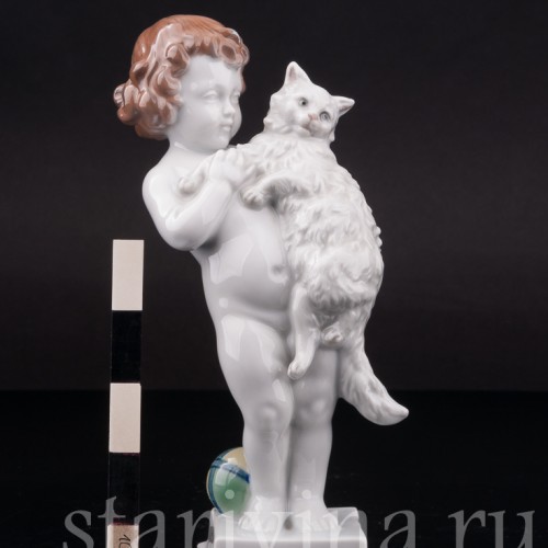 Фарфоровая фигурка Малыш с ангорской кошкой, Rosenthal, Германия, 1946 год.