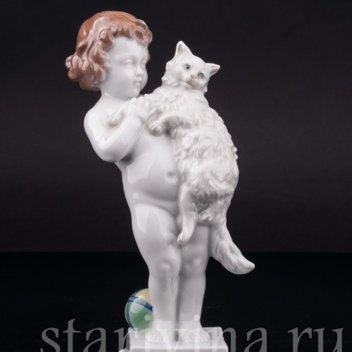 Фарфоровая фигурка Малыш с ангорской кошкой, Rosenthal, Германия, 1946 год.