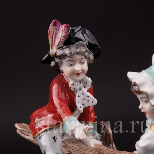 Фарфоровая фигурка Дети на качелях, Volkstedt, Германия, вт. пол. 20 в.