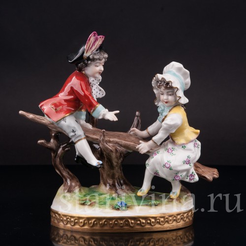 Фарфоровая фигурка Дети на качелях, Volkstedt, Германия, вт. пол. 20 в.
