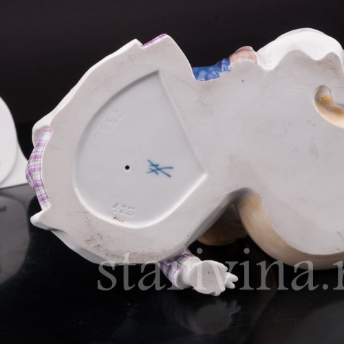 Фарфоровая статуэтка Малыш с собакой, Meissen, Германия, кон. 20 в.
