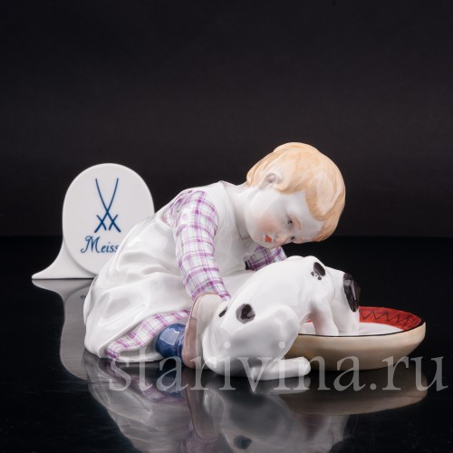 Фарфоровая статуэтка Малыш с собакой, Meissen, Германия, кон. 20 в.