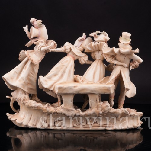 Фарфоровая композиция Весёлая прогулка на коньках, Зима, Royal Wien, Австрия, кон. 19 в.