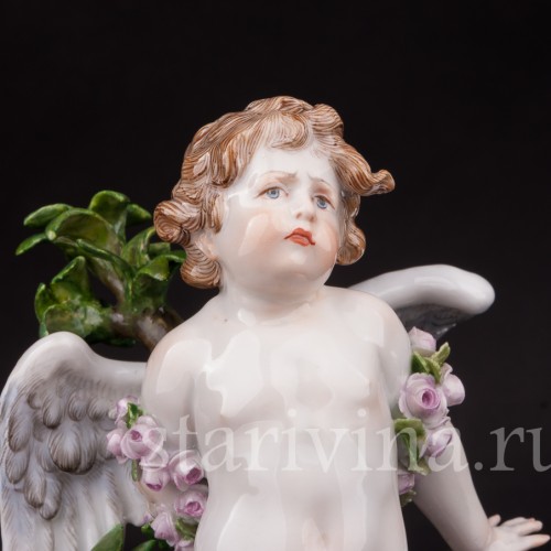 Фарфоровая статуэтка Купидон, связанный гирляндами из роз , Meissen, Германия, сер.19 - нач.20 вв.