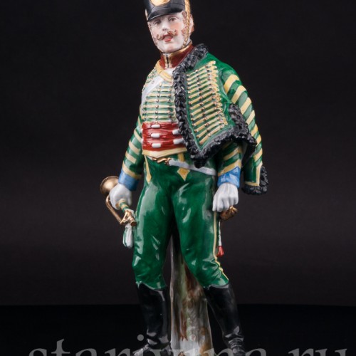 Фарфоровая статуэтка солдата Трубач 2го гусарского полка, Carl Thieme, Германия, нач. 20 в.