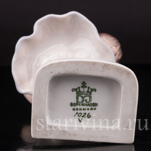 Фарфоровая статуэтка Девочка с пальцем во рту, Dahl Jensen, Дания, 1920-80 гг.