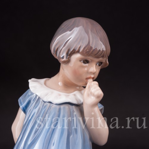 Фарфоровая статуэтка Девочка с пальцем во рту, Dahl Jensen, Дания, 1920-80 гг.