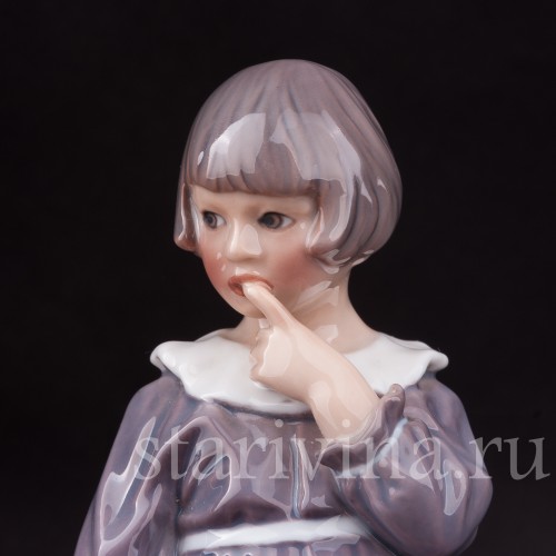 Фигурка из фарфора Девочка в ночной рубашке, Dahl Jensen, Дания, 1920-80 гг.