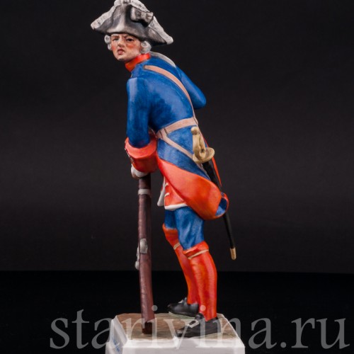 Фарфоровая фигурка Солдат гвардии, 1757, Goebel, Германия, 1964-72 гг.