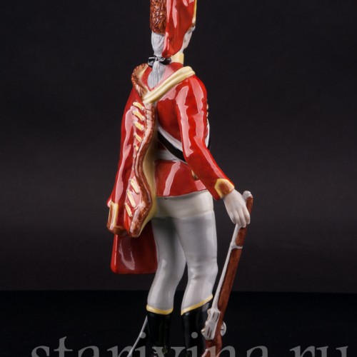 Фарфоровая статуэтка Гусар, Volkstedt, Германия, вт. пол. 20 в.