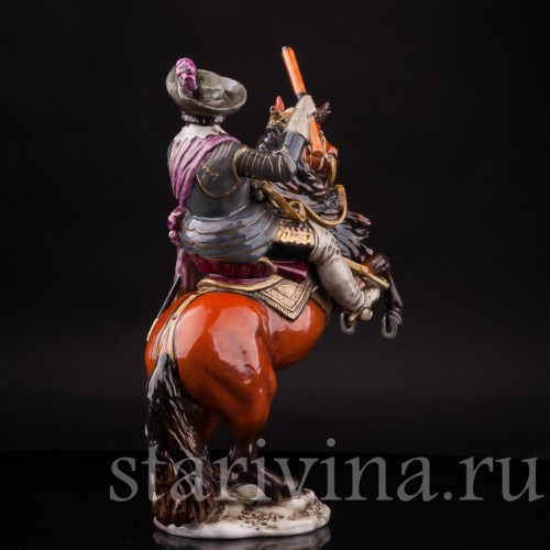 Фарфоровая статуэтка Полководец на коне, Salvador Mallol, Испания, вт. пол. 20 в.