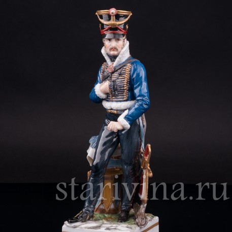 Фарфоровая статуэтка Гусарский офицер, Dressel, Kister & Cie, Германия.