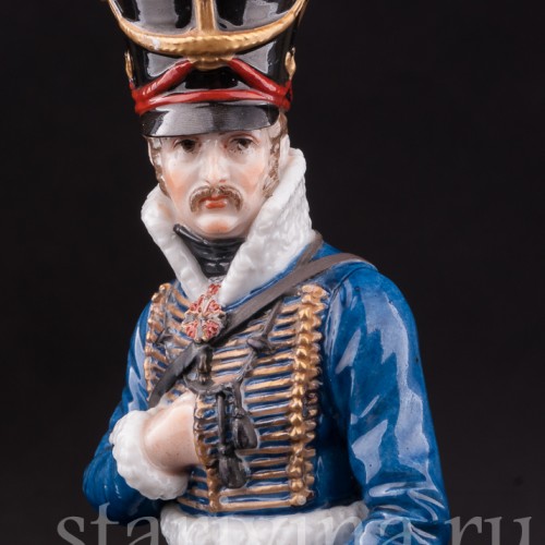 Фарфоровая статуэтка Гусарский офицер, Dressel, Kister & Co, Германия.