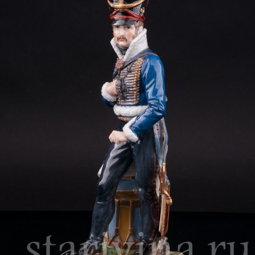 Фарфоровая статуэтка Гусарский офицер, Dressel, Kister & Co, Германия.