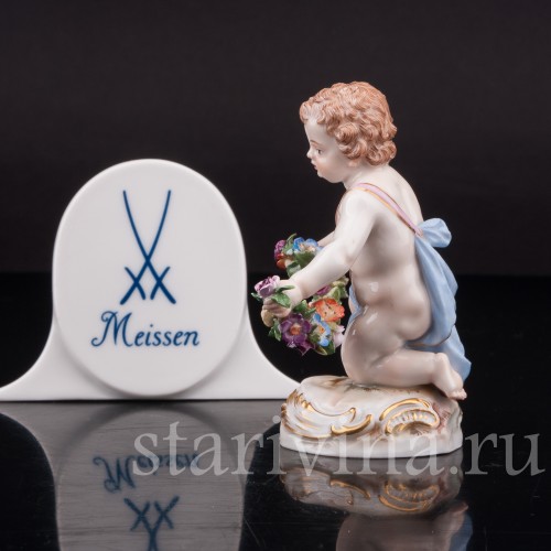 Фигурка из фарфора Путти с гирляндой цветов, миниатюра Meissen, Германия, сер. 19 - нач. 20 вв.
