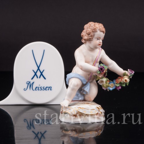 Фигурка из фарфора Путти с гирляндой цветов, миниатюра Meissen, Германия, сер. 19 - нач. 20 вв.