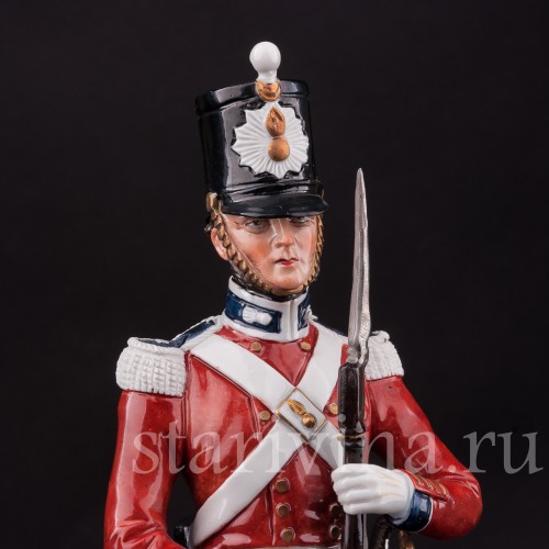 Фарфоровая статуэтка Королевский артиллерист, 1830, Sitzendorf, Германия, вт. пол. 20 в.