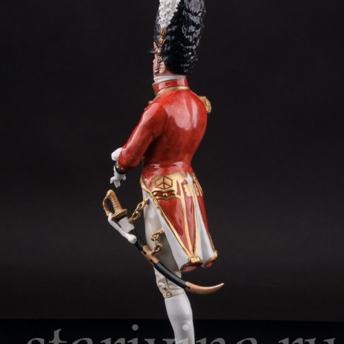 Фарфоровая статуэтка Офицер шотландской гвардии, 1815, Sitzendorf, Германия, вт. пол. 20 в.