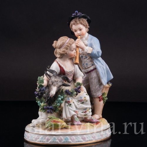 Фарфоровая статуэтка Аллегория осени, дети с козликом, Volkstedt, Германия, нач. 20 в.