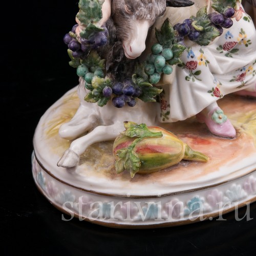 Фарфоровая статуэтка Аллегория осени, дети с козликом, Volkstedt, Германия, нач. 20 в.