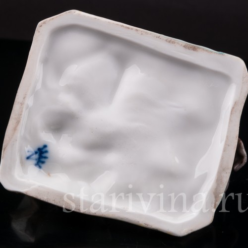 Фарфоровая статуэтка Музыкант с литаврами, Дрезден, Германия, нач. 20 в.