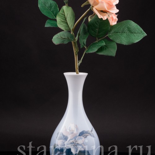 Фарфоровая ваза Цветы яблони, Royal Copenhagen, Дания, 1956 год.