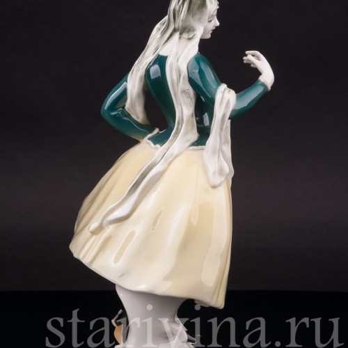 Фигурка из фарфора Итальянская девушка, Karl Ens, Германия, сер. 20 в.